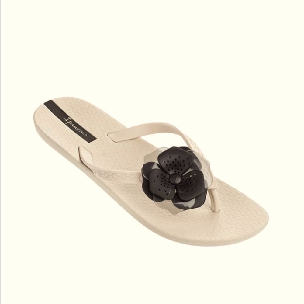 Ipanema brand new new with tag - size 5